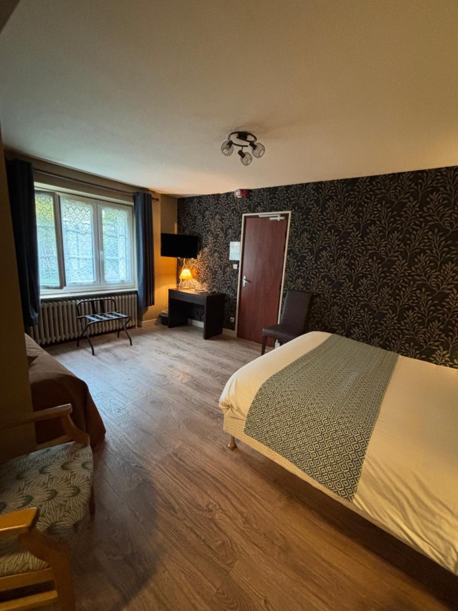 Hotel Le Bon Laboureur Ла-Шарите-сюр-Луар Экстерьер фото